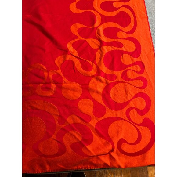 Funky retro 70s vintage red table cloth square - small stains see pics 56x44” - Picture 4 of 6